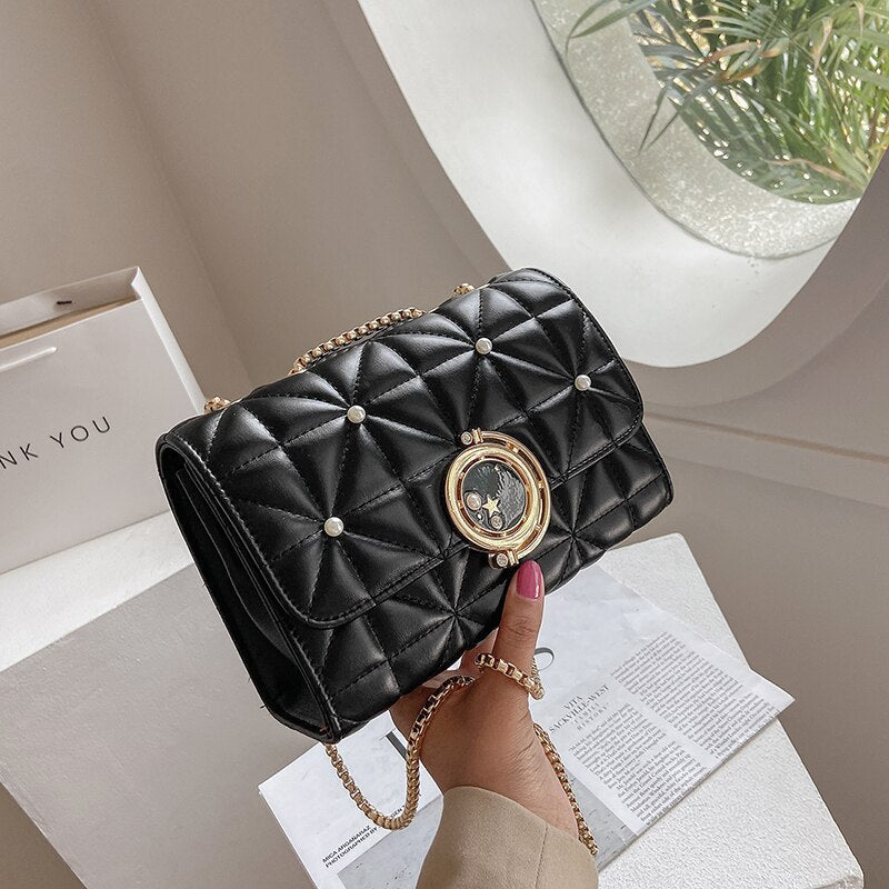 Diamond Lattice Chain Crossbody Bag