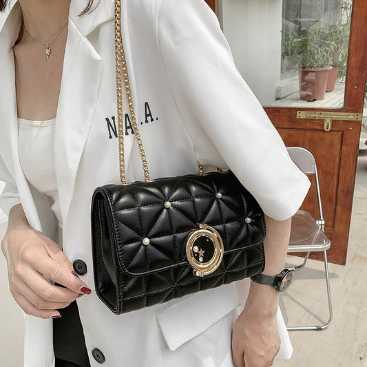 Diamond Lattice Chain Crossbody Bag
