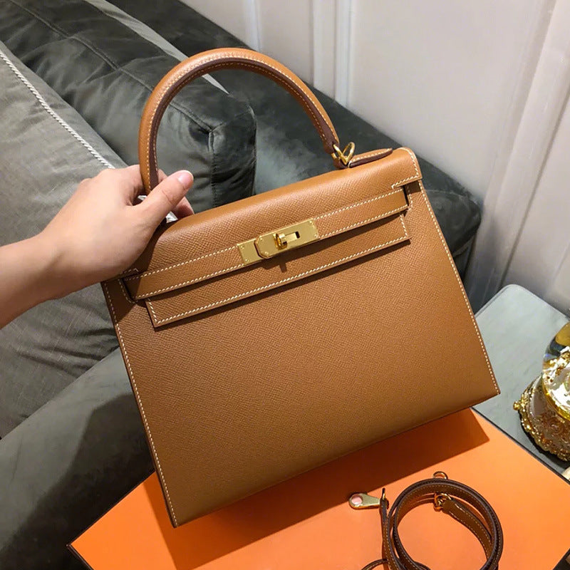 Single-shoulder crossbody bag made of cowhide