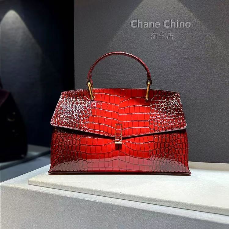 Crocodile Pattern Leather Crossbody Bag