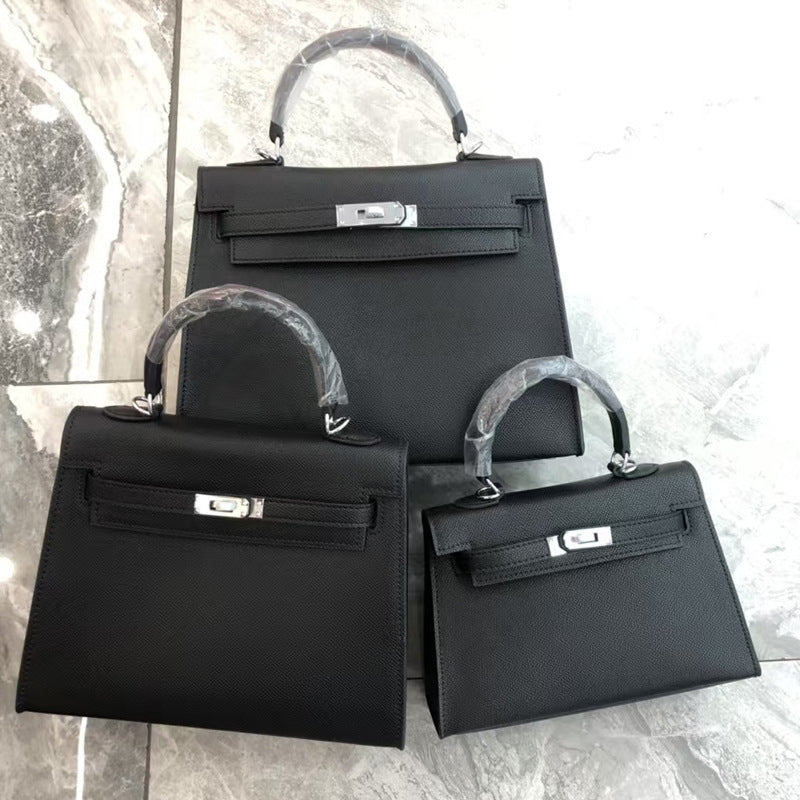 Single-shoulder crossbody bag made of cowhide